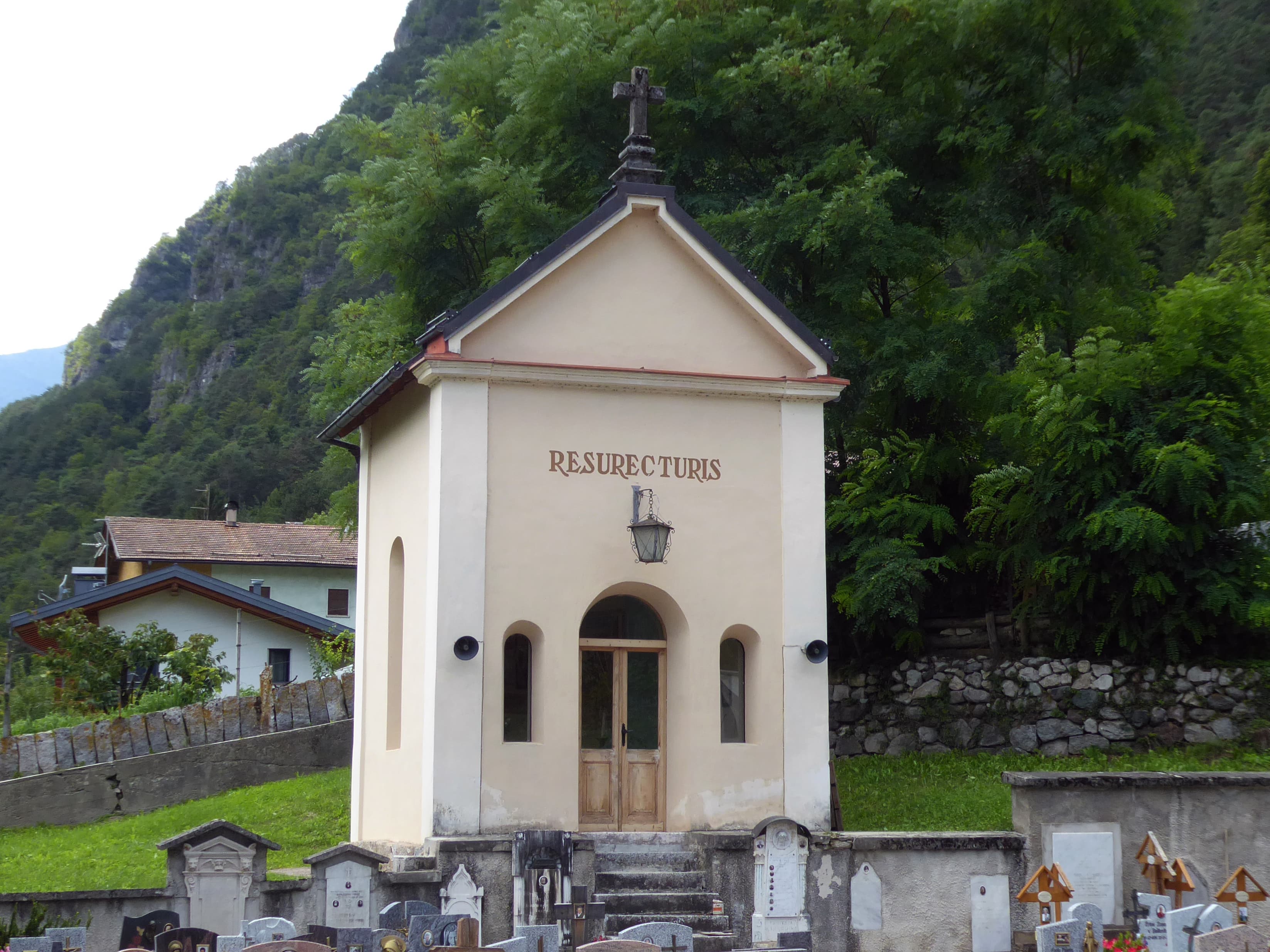 Holy Cross chapel