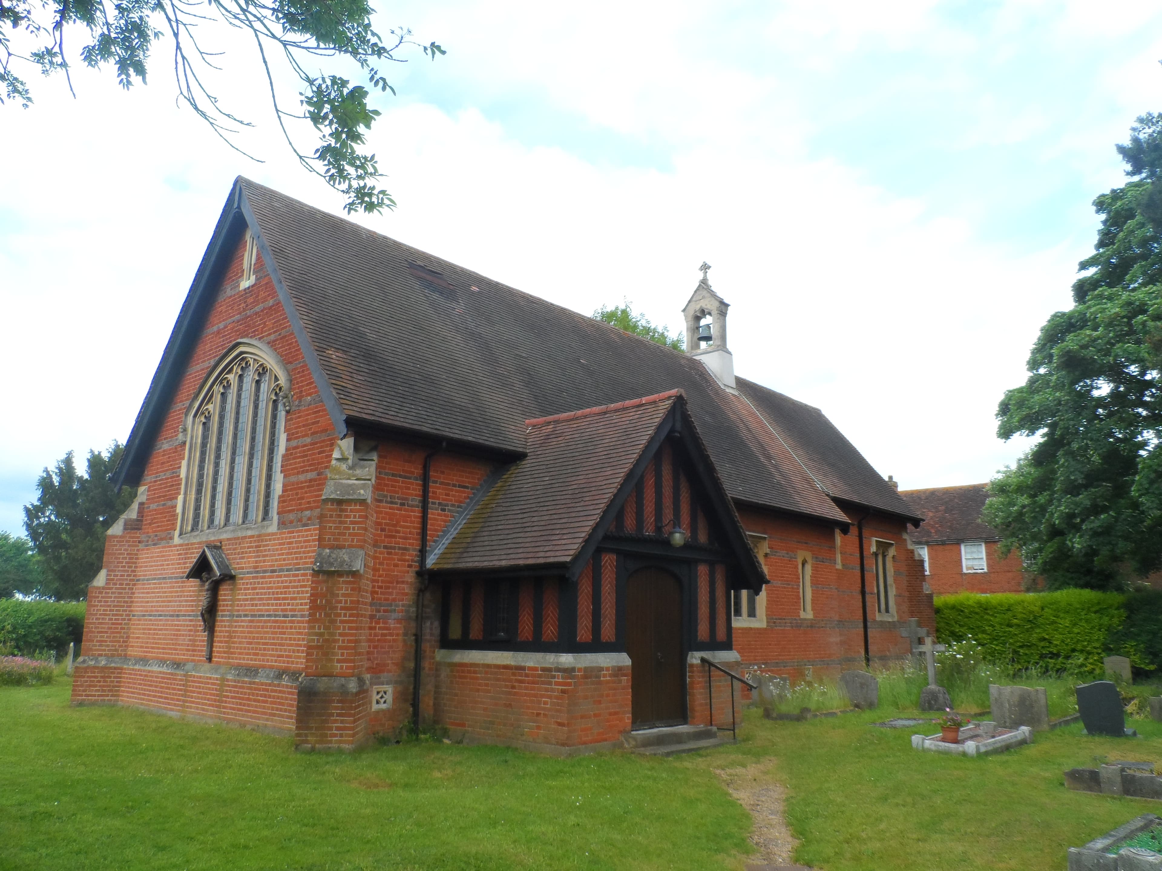 Roman Catholic Church of St Edmund of Canterbury and English Martyrs and associated lych gate