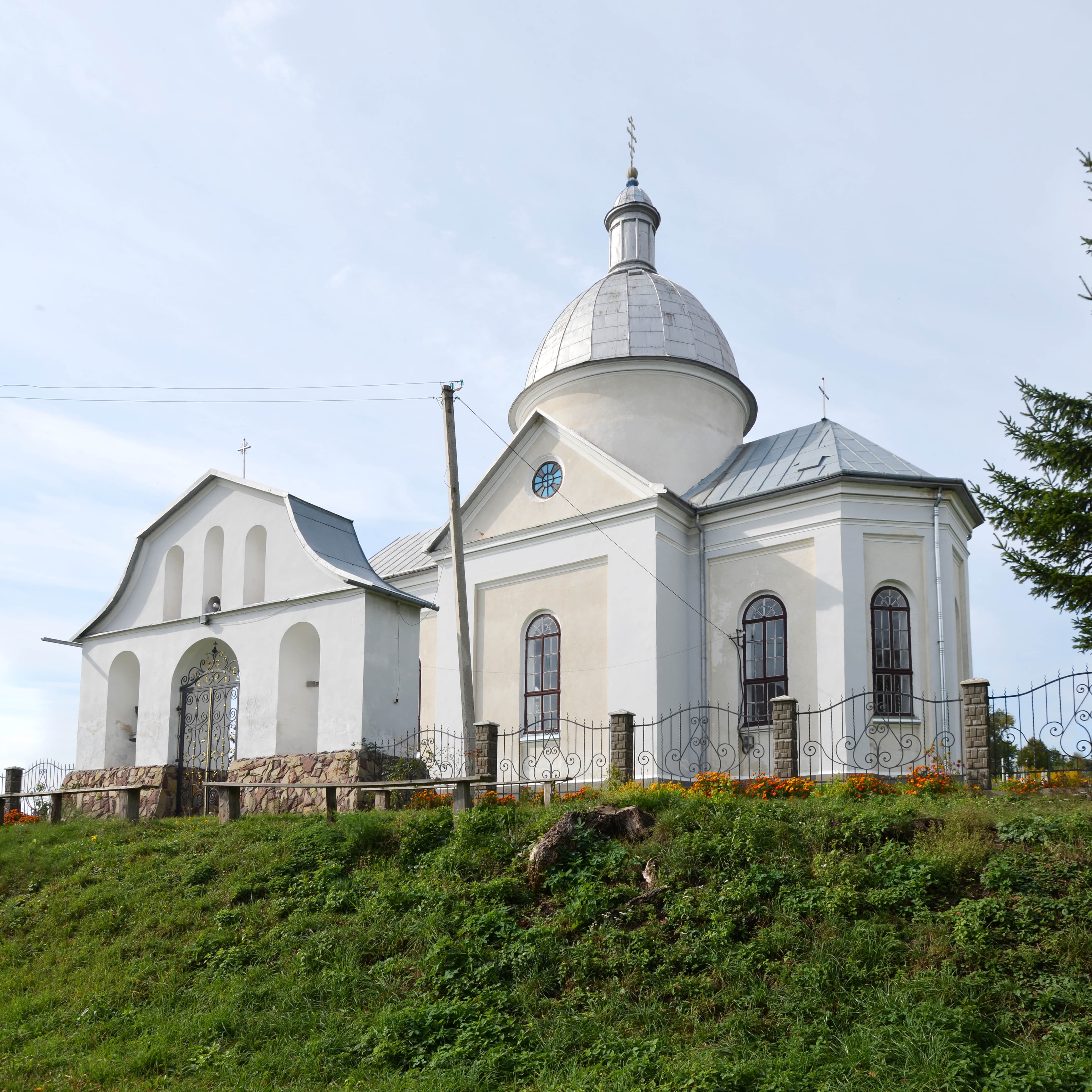 Church of the Resurrection, Bilka