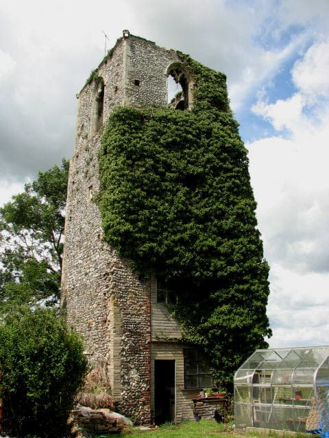 Ruins Of St Peters Chapel
