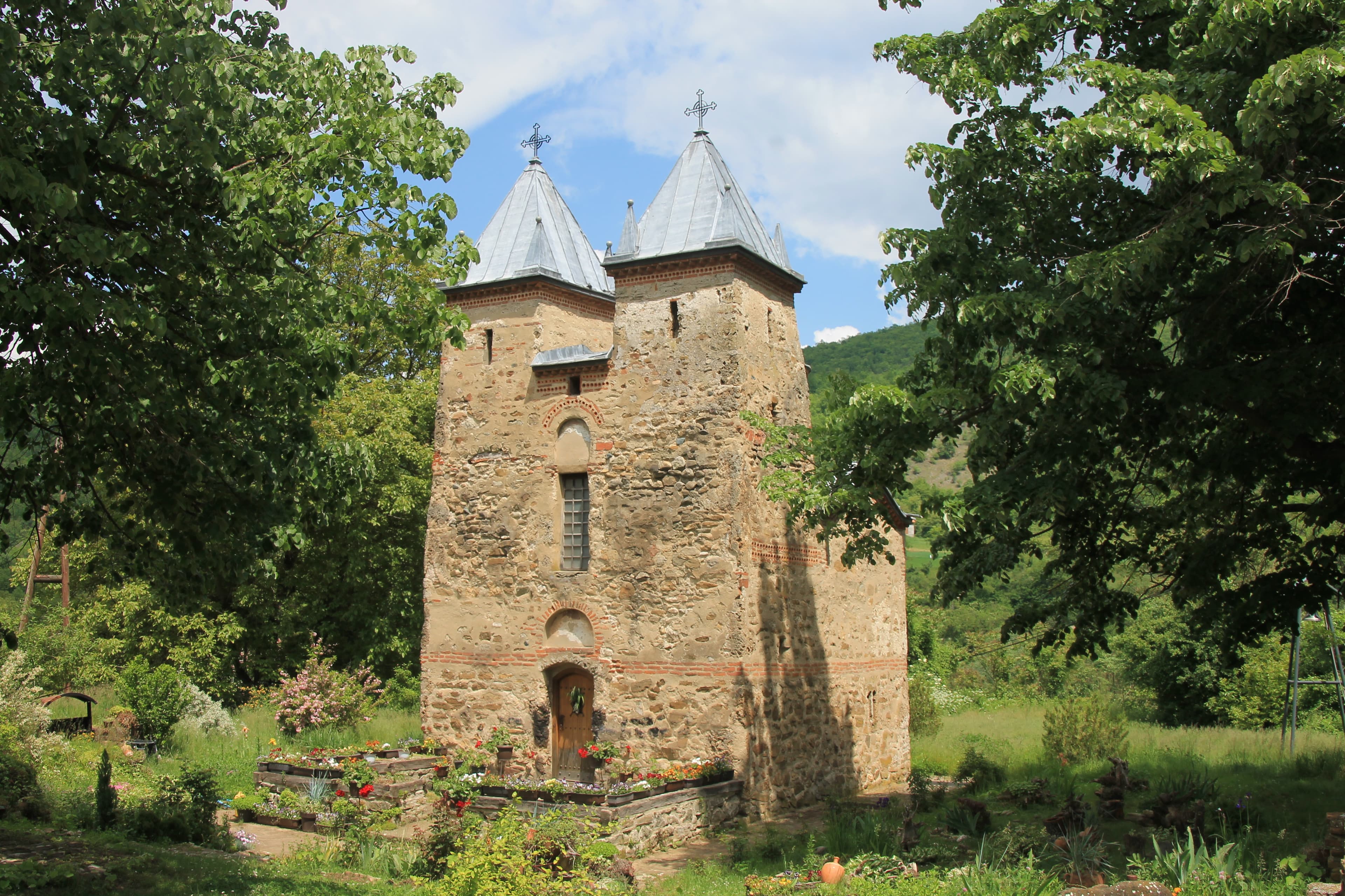 Church of the Holy Mother of God, Donja Kamenica